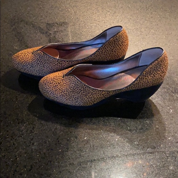 Shoes - Picture 2 of 3